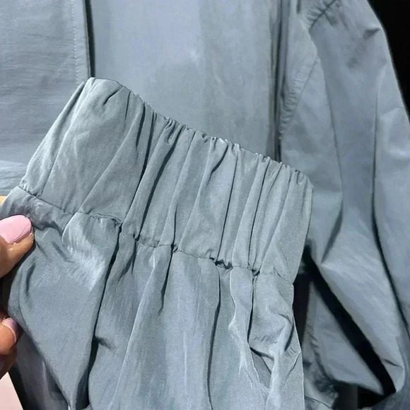 Yogalicious Windbreaker UPF 50+ protection,zip up,drawstring waist,chest pockets - Picture 7 of 13